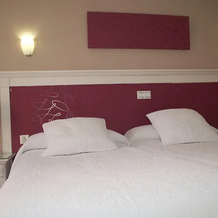 فندق Plaza Cavana نيرخا