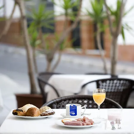 فندق Plaza Cavana