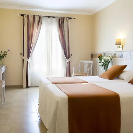 Plaza Cavana מלון