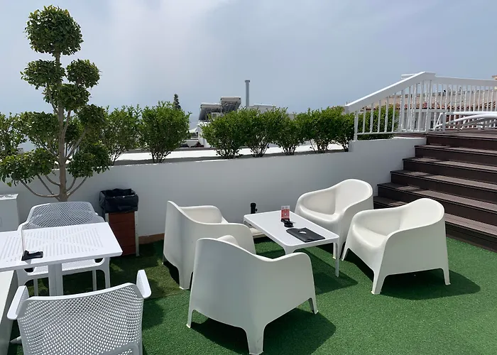 فندق Plaza Cavana نيرخا