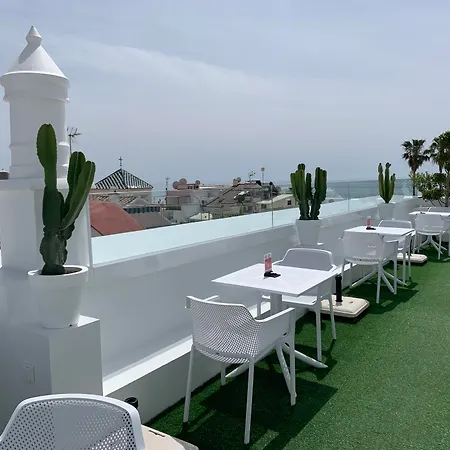 فندق Plaza Cavana 3*