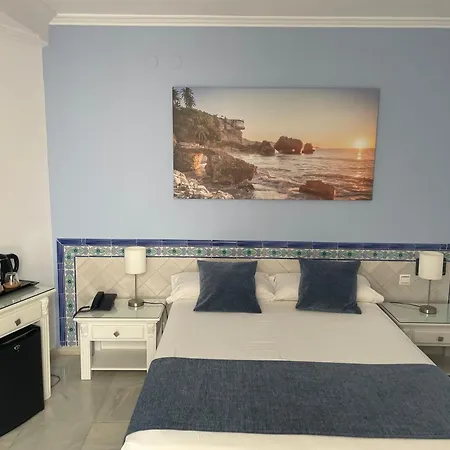 Hotell Plaza Cavana Nerja