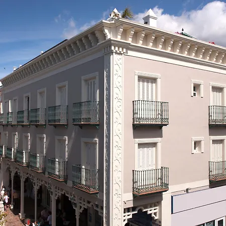 Plaza Cavana