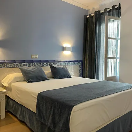 Plaza Cavana Otel