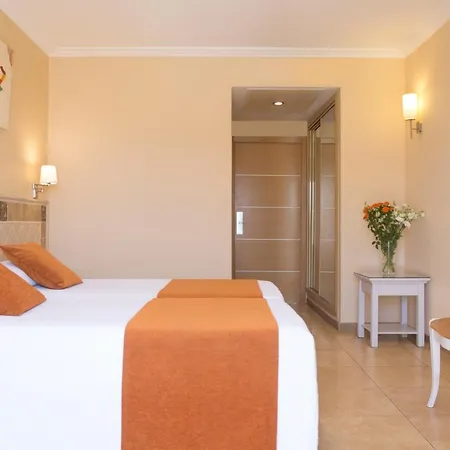Plaza Cavana Otel 3*