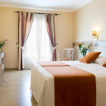 Otel Plaza Cavana 3*